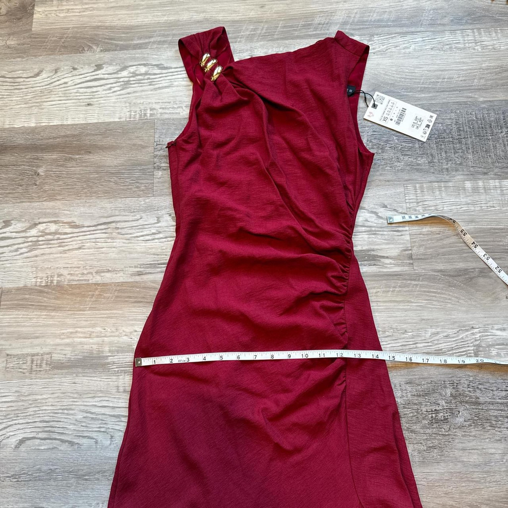 dresses - Picture 7 of 8